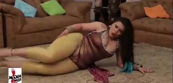  Hot bahbhi dance with big ass moti gand hot dance india